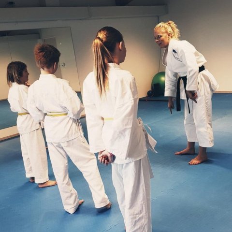 Frá æfinabúðum í Karate á Skagaströnd. Mynd: Graciete Das Dores. 