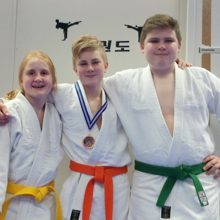 Frá vinstri: Þóranna Ásdís Fjólmundsdóttir, Arnór Freyr Fjólmundsson og Þorgrímur Svavar Runólfsson. Mynd: Einar Örn Hreinsson.