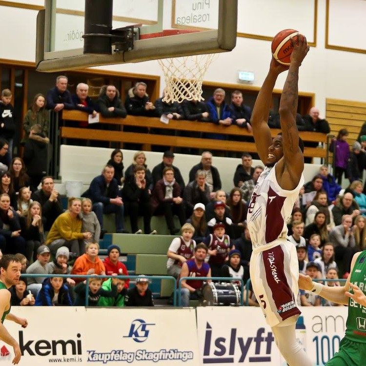 Brandon Garrett treður með tilþrifum.  MYND: HJALTI ÁRNA