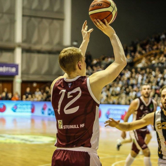 Viðar átti fínan leik gegn Grindvíkingum. Hér er hann í Höllinni á dögunum. MYND: HJALTI ÁRNA