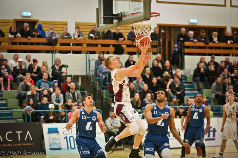 Viðar í leik með m.fl.karla fyrr í vetur. Mynd: Hjalti Árna.