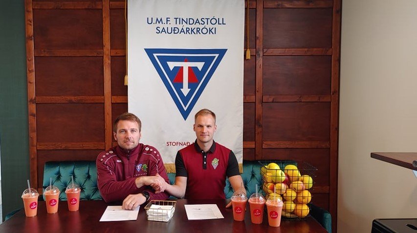 Svavar Atli og Baldur Þór við undirskrift samnings á Lemon.