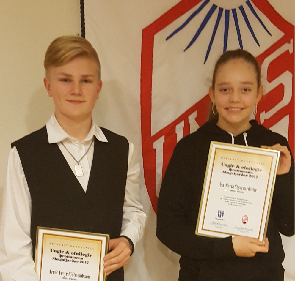 Frá hátíðarsamkomu UMSS í kvöld. Arnór Freyr Fjólmundsson og Ása María Sigurðardóttir. Mynd: Ingibjö…