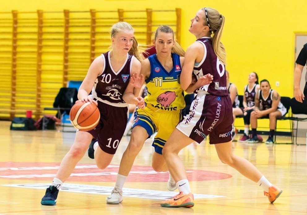 Úr leik Fjölnis og Tindastóls. MYND: KARFAN.IS