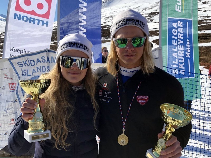 María Finnbogadóttir og Sturla Snær Snorrason Íslandsmeistarar í svigi. Myndin er fengin af heimasíð…
