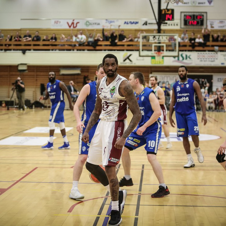 Chris Davenport drullusáttur eftir Troðsluna© og allt vitlaust á pöllunum. MYND: HJALTI ÁRNA