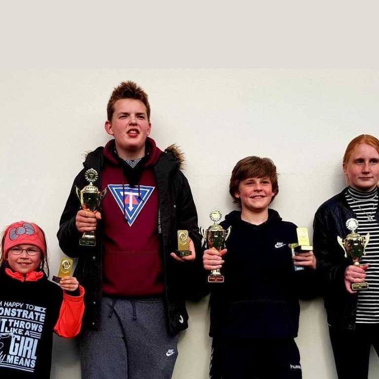 Frá vinstri: Jóhanna María Grétarsdóttir Noack með bestu mætinguna, Veigar Þór Sigurðarson sýndi mes…