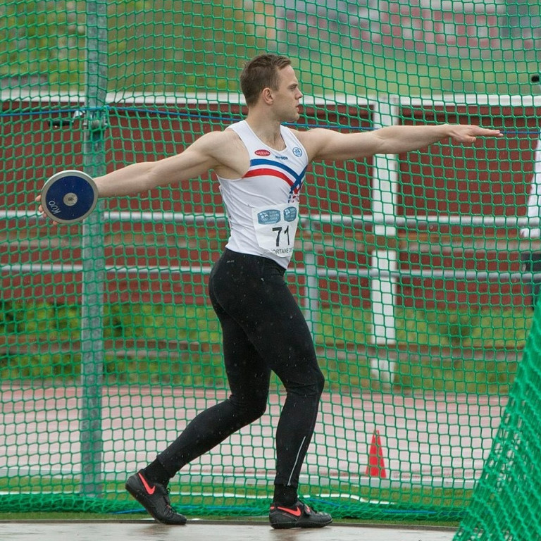 Ísak Óli bætti sig í Monzon.  Til hamingju !